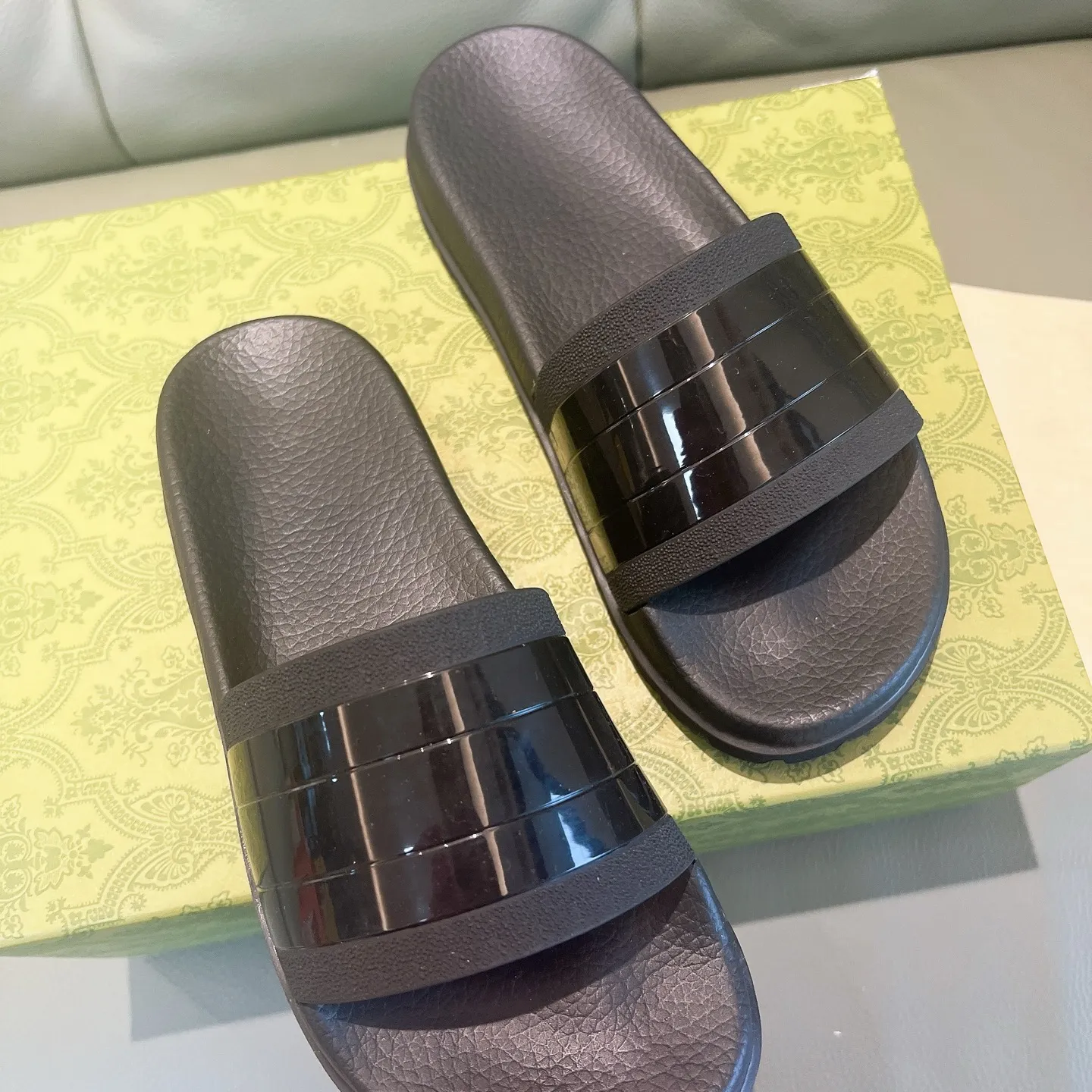 Men's Men's Shoes 130🐮🐮Gucci Gucci Slippers Gucci 2024 latest beach sandals slippers Original molding double G LOGO Original molding consistent Outsole: Men's Men's Shoes u double-layer outsole Size: 35-46
